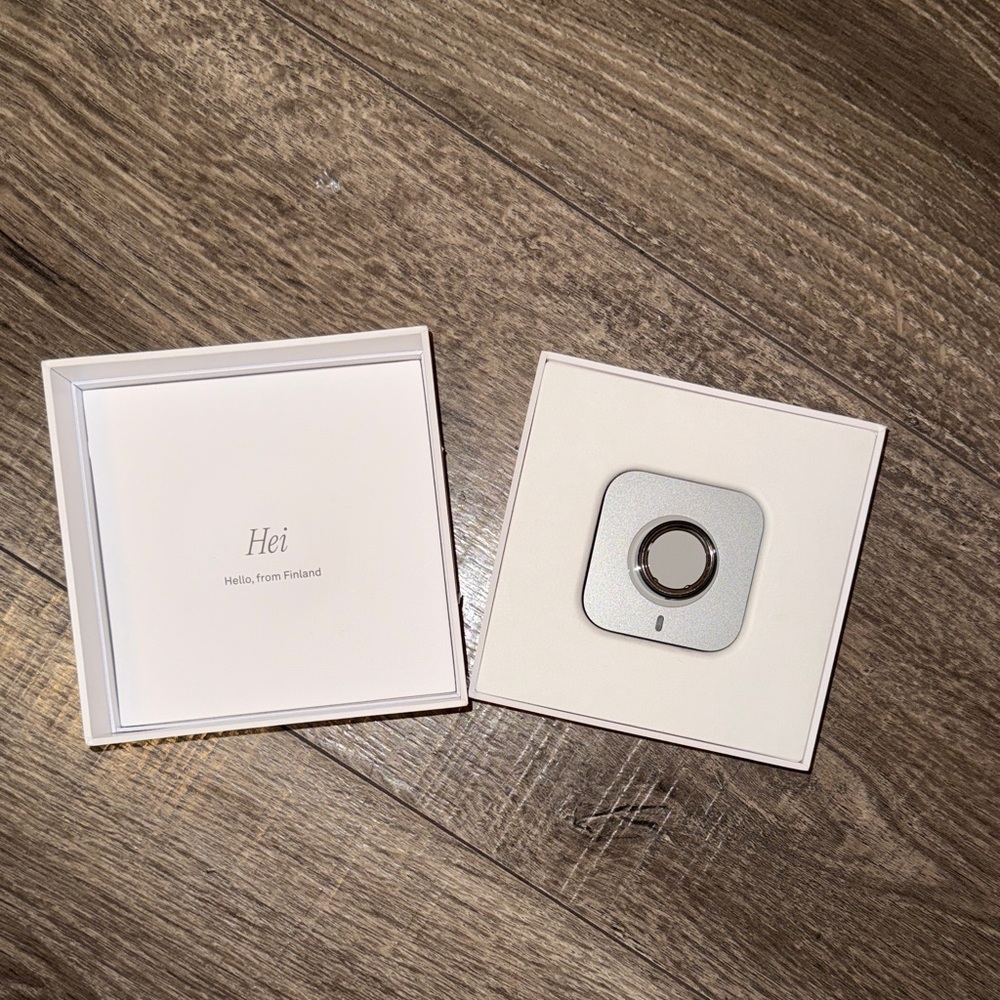 Oura ring in black